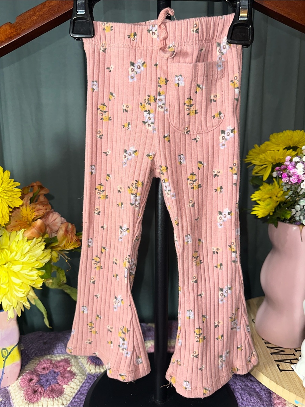 🎉Jessica Simpson Pink Floral Ribbed Flare Leggings. C336